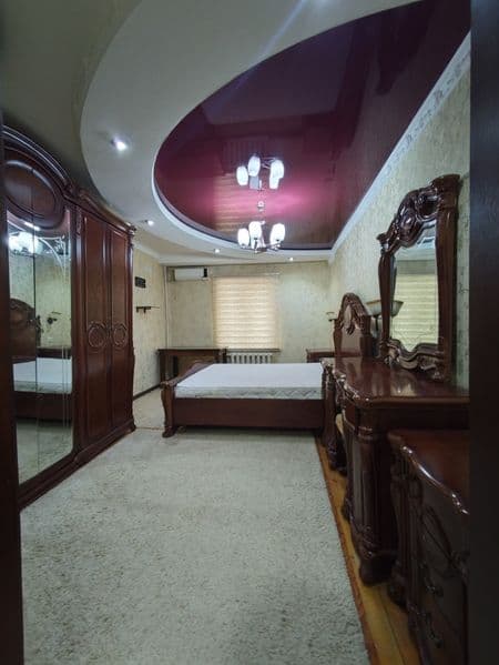 Сергели-8 да 3 хонали евро квартира арендага берилади. 1-эта