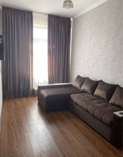 максим горький<br />
1/2/5<br />
Хороший ремонт <br />
400$<