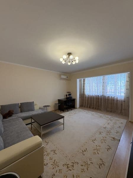 Сдается 2х комнатная квартира на Ойбеке<br />
После косметич