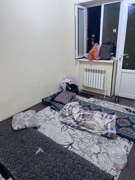 Bollarga kvartira 2 kishi olamz metro ga 1 minut lik yol 100 — фото 5