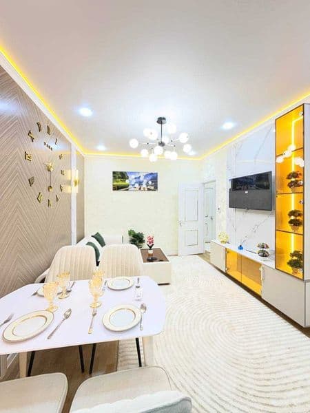 Район: Чиланзар<br />
• Адрес: 12-квартал<br />
• Ориентир: 