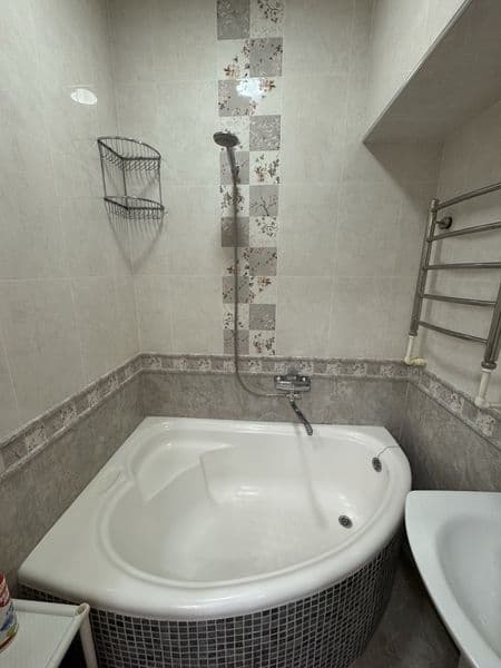 Сдаётся своя квартира в центре города (после ремонта)<br />
 — фото 5