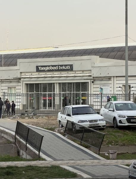 Срочна квартира ижирага берилади NRJ ZOMON  оилага метро ни 