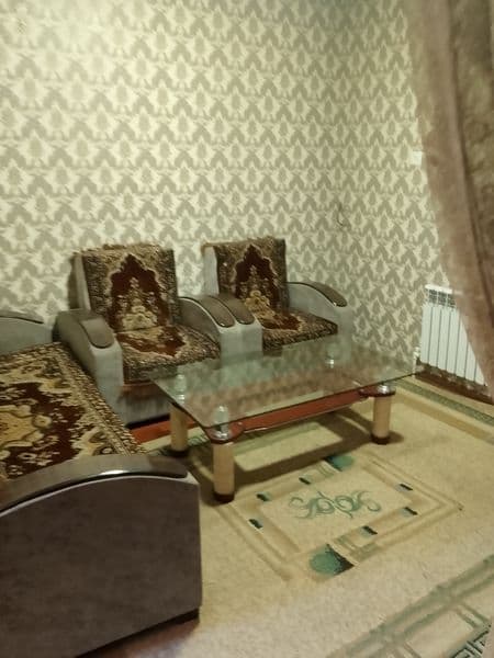 4etaj 5etajli dom srochna arendaga oylaga beriladi maklerski