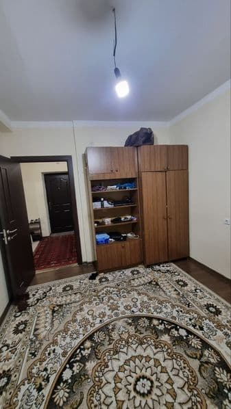 O'qiydigan ishlidigan bollarga kv sergeli 1 kishi kere  va y