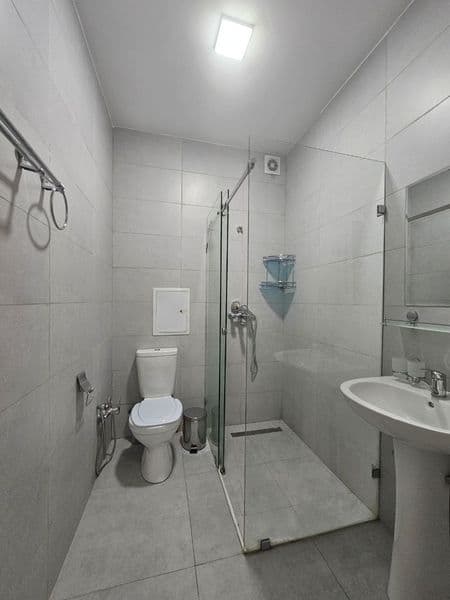 Сдается 1 комнатная <br />
Этаж 5<br />
Этажность дома 15<br — фото 2