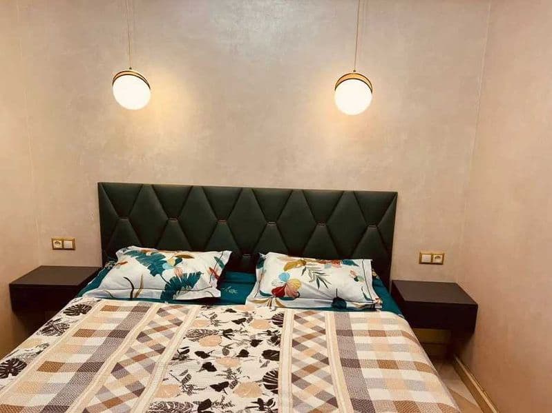 Район: Шайхантахурский<br />
Адрес: Дружба Народ Метро<br />