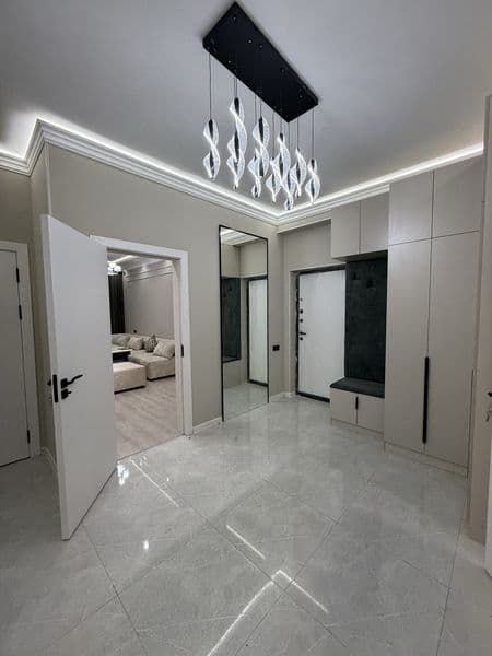 104 кв/м , 2 та котта балконига эга, сквозная планировка.<br