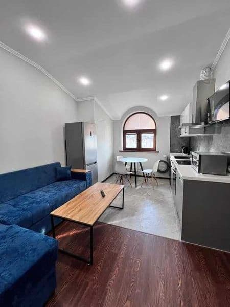 Район: Яккасарайский<br />
Адрес: Шота Руставели <br />
<br 