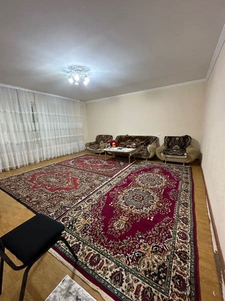 Сдаётся квартира<br />
Алмазарский район<br />
<br />
Кирпич