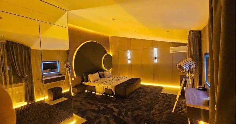 Ориентир: Алайский рынок<br />
<br />
Комнат: 3<br />
Площад — фото 2