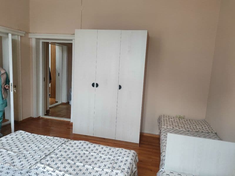 Кизлар учун квартира 13 кишилик<br />
Метро Чилонзор<br />
Д — фото 3