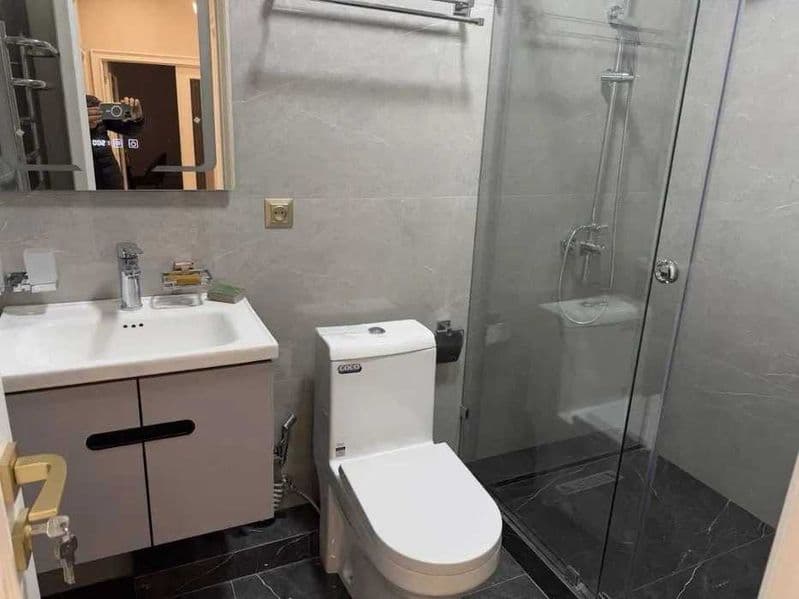 Аренда шикарная 1-комнатная квартира в Новостройка<br />
<br — фото 4