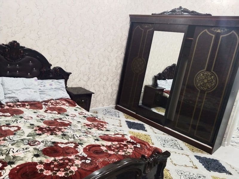 Olmazor tumanida Beruniy metro bekati yaqinida 1xonali kvart