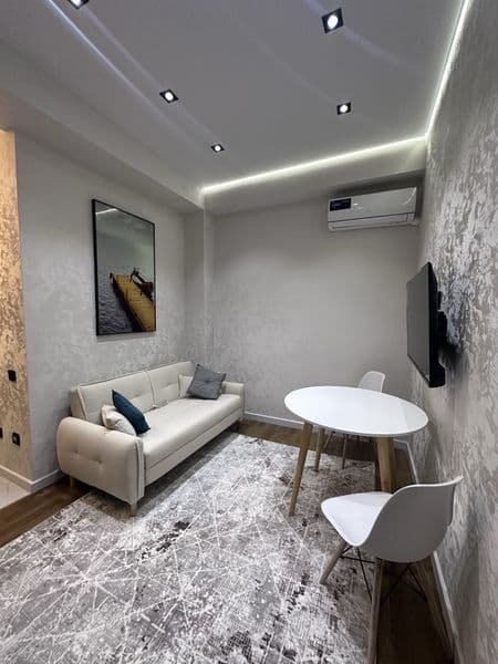 В центре города улица шотаруствелли<br />
Новостройка Presti