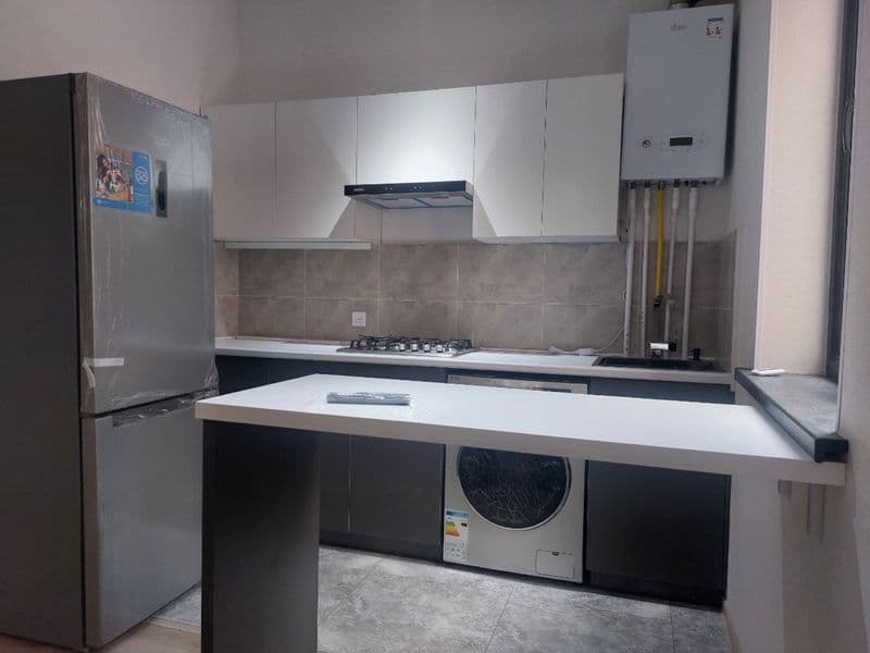 Аренда 1/1/1 студия в новостройке<br />
<br />
Одна комната,