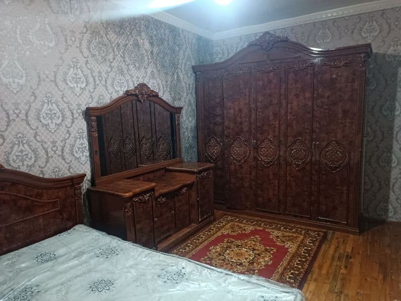 Tinchlik metrosini oldida kvartira 2 ta bolaga joy bor obshi — фото 2