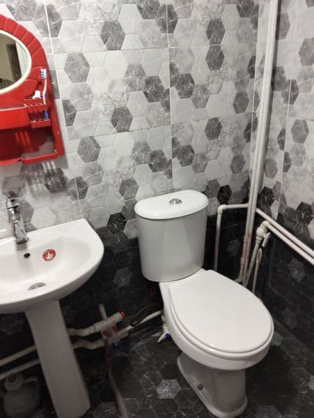 Все удобства есть. Холодильник  есть газ плита есть. — фото 5