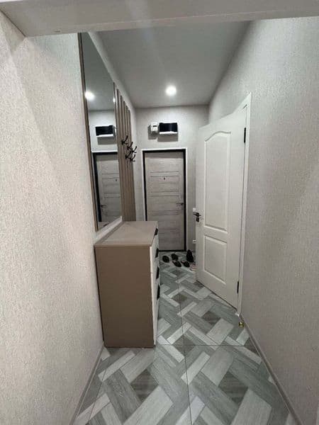 Аренда чиланзар 7.  Двух комнатная.  Есть телевизор холодиль — фото 3