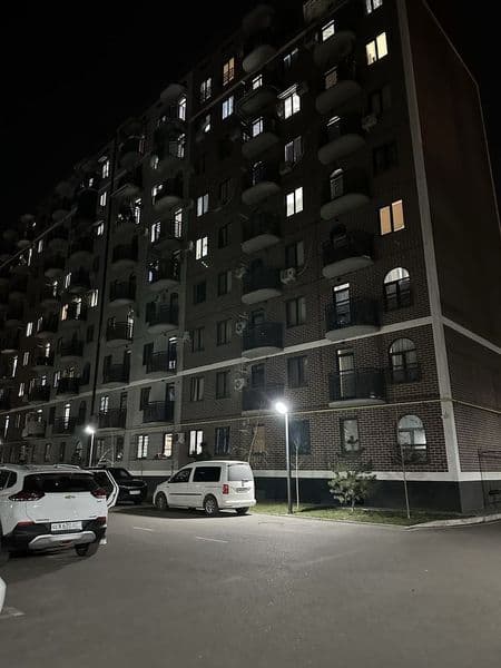 Yashnabod<br />
Student bollarga yoki ishlaydigon bollarga <