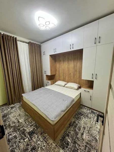 Район: Чиланзарский<br />
Адрес: Метро Мирзо-Улугбек <br />
