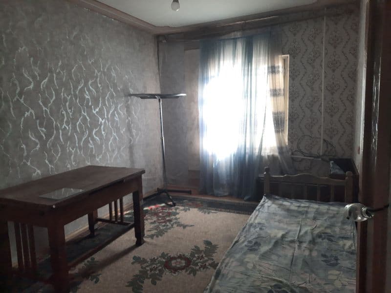 Квартира со  средним  ремонтом,все необходимое в квартире  е