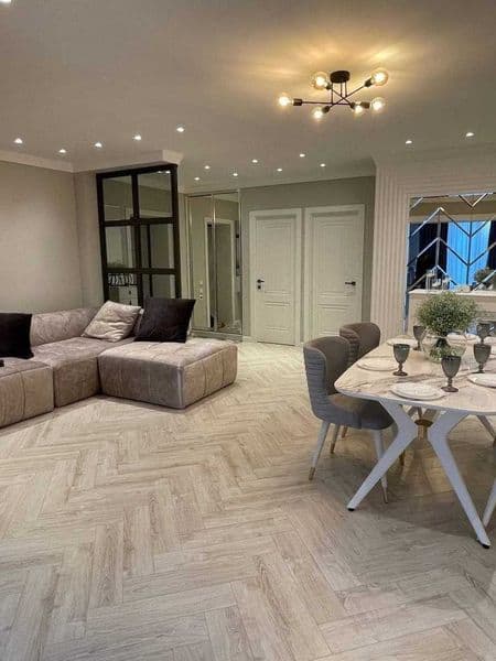 Дархан<br />
 ор-р .Метро Хамид Алимжан <br />
Кирпич 77 сер