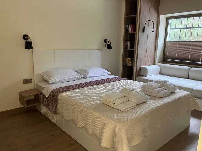 Сдаётся шикарная 2-комнатная квартира в Новостройка<br />
<b — фото 2