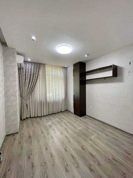 Сдаётся квартира на Дархане...<br />
<br />
Ориентир - Тамар