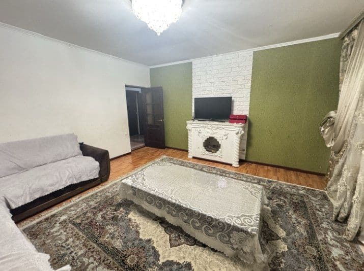 Квартира берилади 3хонали дустлик метрога 500метр <br />
Фак