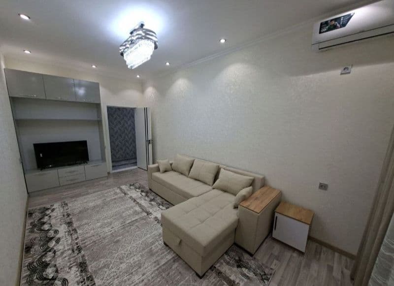 Bodomzor metro<br />
Oilaga,student qizlaga<br />
Qulay loka