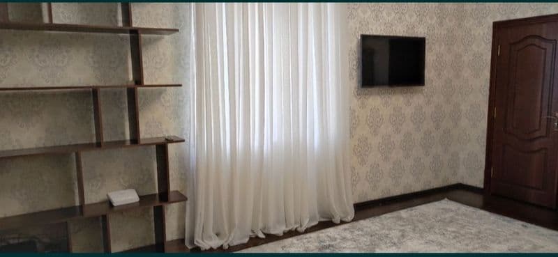 Сдаётся уютная и просторная квартира в центре города по прив — фото 2