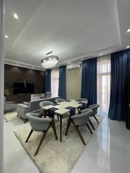 Район: Яккасарайский<br />
Адрес: Бабур<br />
<br />
• Комна — фото 4