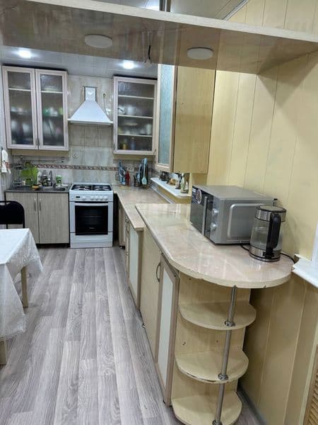 Срочно Сдам квартиру в центре города метро ойбек госпитальны