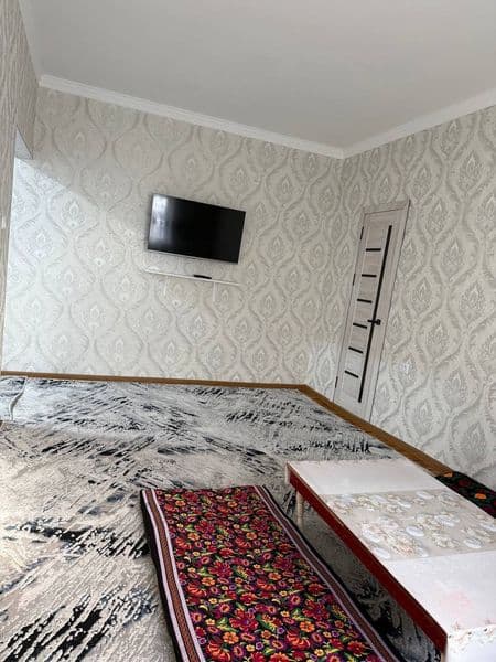 Квартира находится на массиве Ахмад-Югнакий 1 комнатная с те