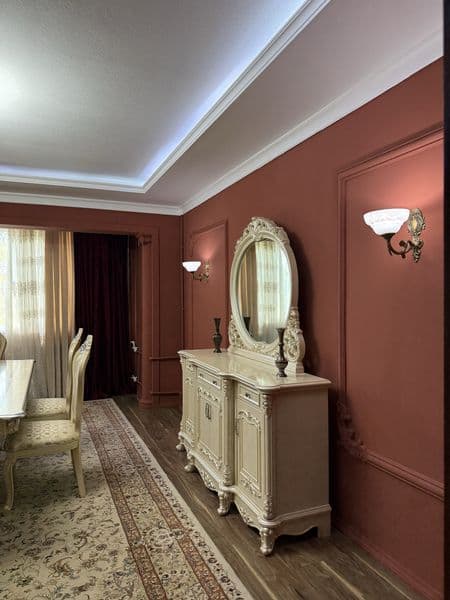 Аренда на долгий срок<br />
Квартира : 4/4/9<br />
Район: Чи