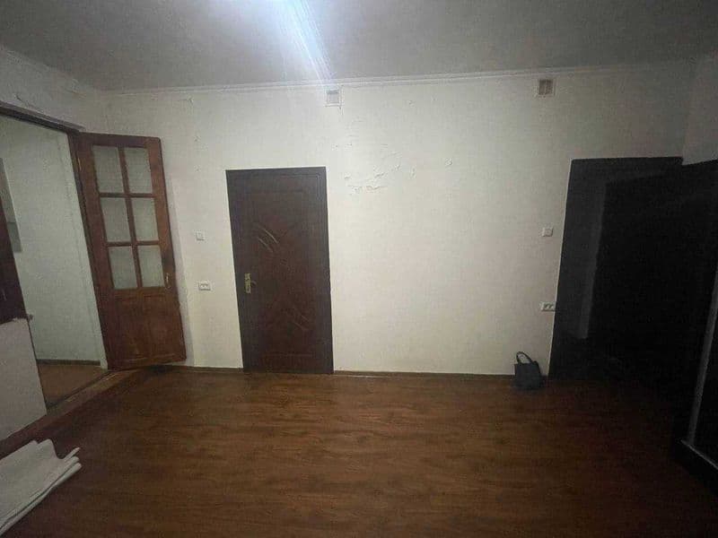 Квартира ремонти ўрта даражада, оила арендага қўйилади. — фото 4