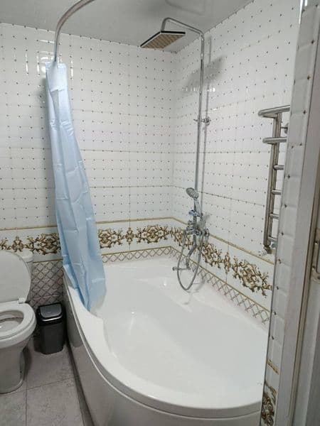 Yunusobod metro bekati<br />
Метро ёнида қулай ва тинч ҳудуд — фото 5