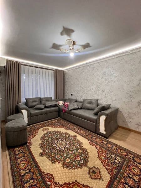 Чиланзар 5квартал <br />
Метро Новза<br />
1/4/4<br />
38м2<