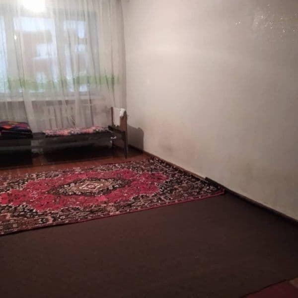 Срочно  сдаю   квартиру 1/4/5эт.дома в Яккасарайский район у