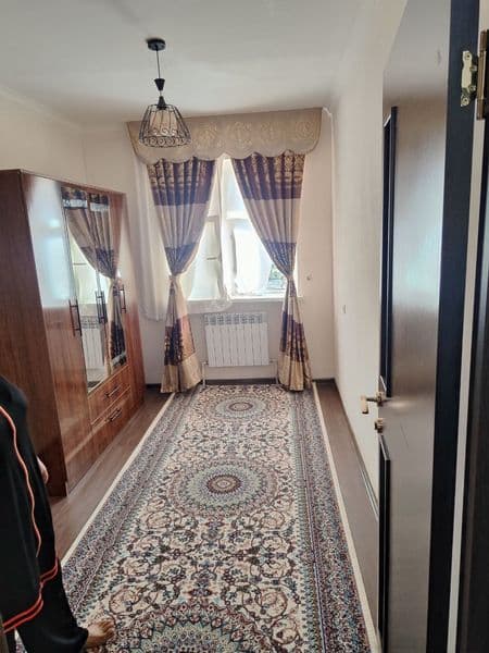 Sergili 5a da 3 xona 400$ arenda srochna topshiriladi. uyda 