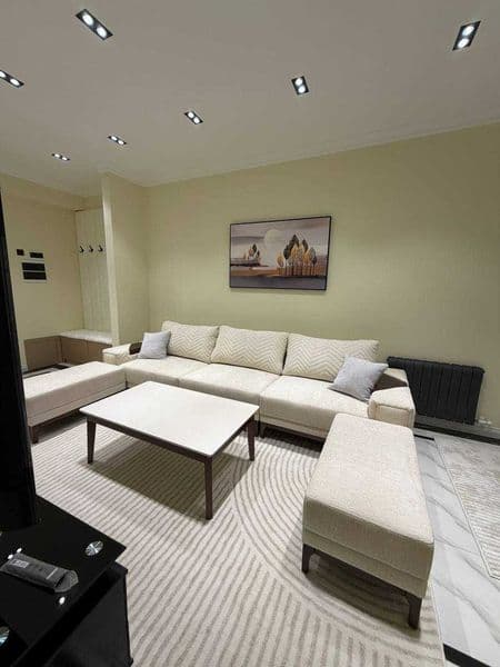 Сдается квартира для семьи или иностранцам<br />
<br />
• Ра