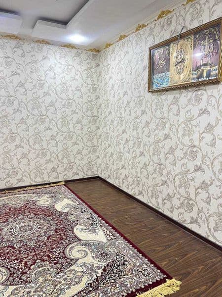 Сдаётся уютная комната в двухкомнатной квартире.<br />
Живёт