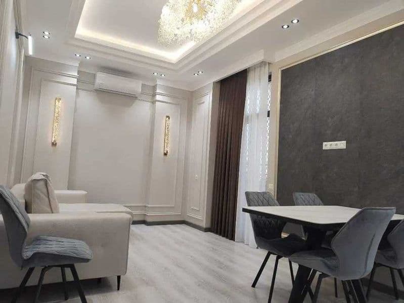 Район ;<br />
Адрес :<br />
<br />
—   комнаты<br />
—   эта — фото 3