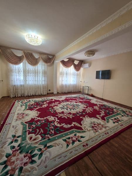 Yunusobot 10...3....600$<br />
Oilaga aytiwni akuratni  odam