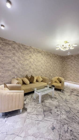 Chilonzor c kvartal navastroyka 3 xona 2 sanuzil 100 kv uyda