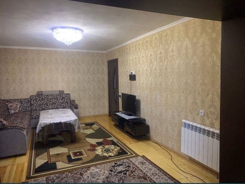 Квартирага битта ёш қиз керак. Уйда ҳамма шарт-шароитлар бор