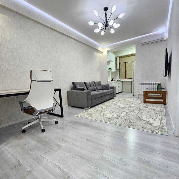 Сдается на Ойбеке в новостройке 2х комнатная квартира<br />
 — фото 3