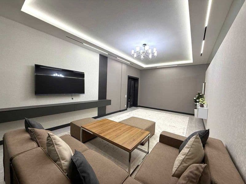 3/9/12 - 1400   НОВОСТРОЙКА<br />
<br />
Адрес :  Яккасарайс