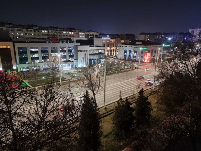 Улица Ойбек, 49 дом, 3 комнатная переделанная в 2 комнатную,